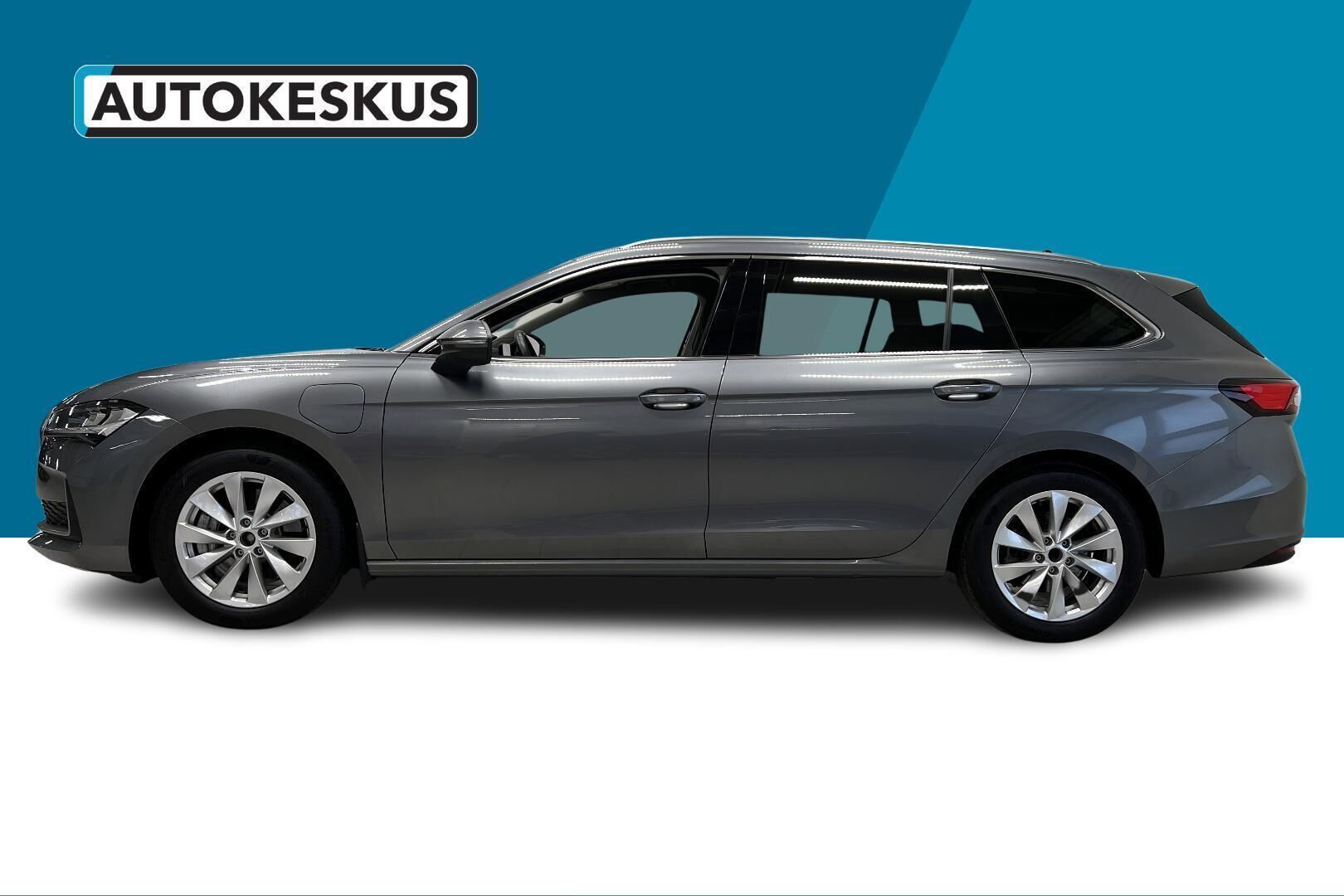 Skoda Superb iso kuva 34
