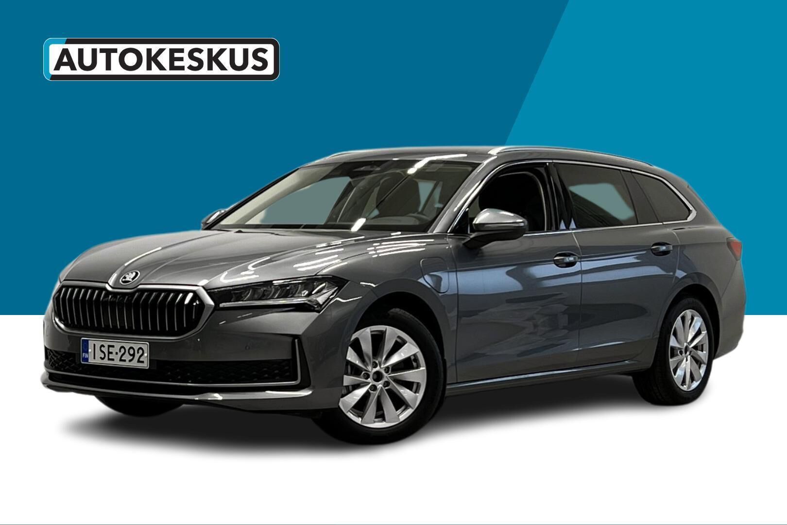 Skoda Superb iso kuva 0