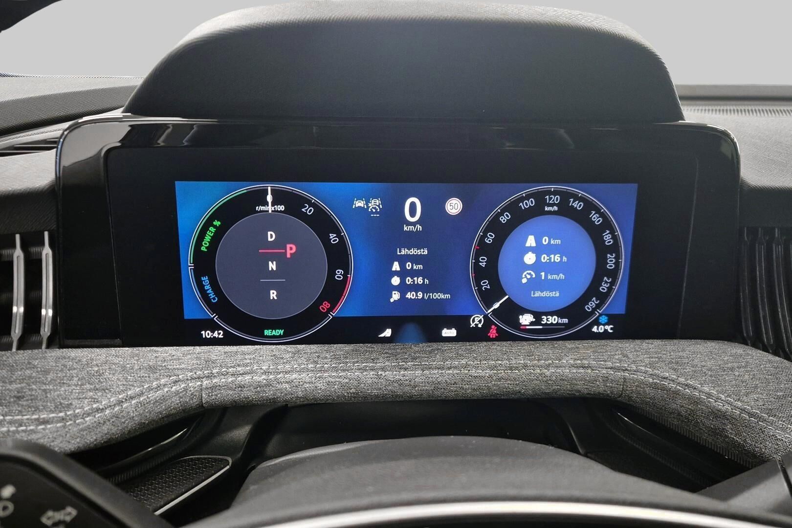 Skoda Superb iso kuva 23