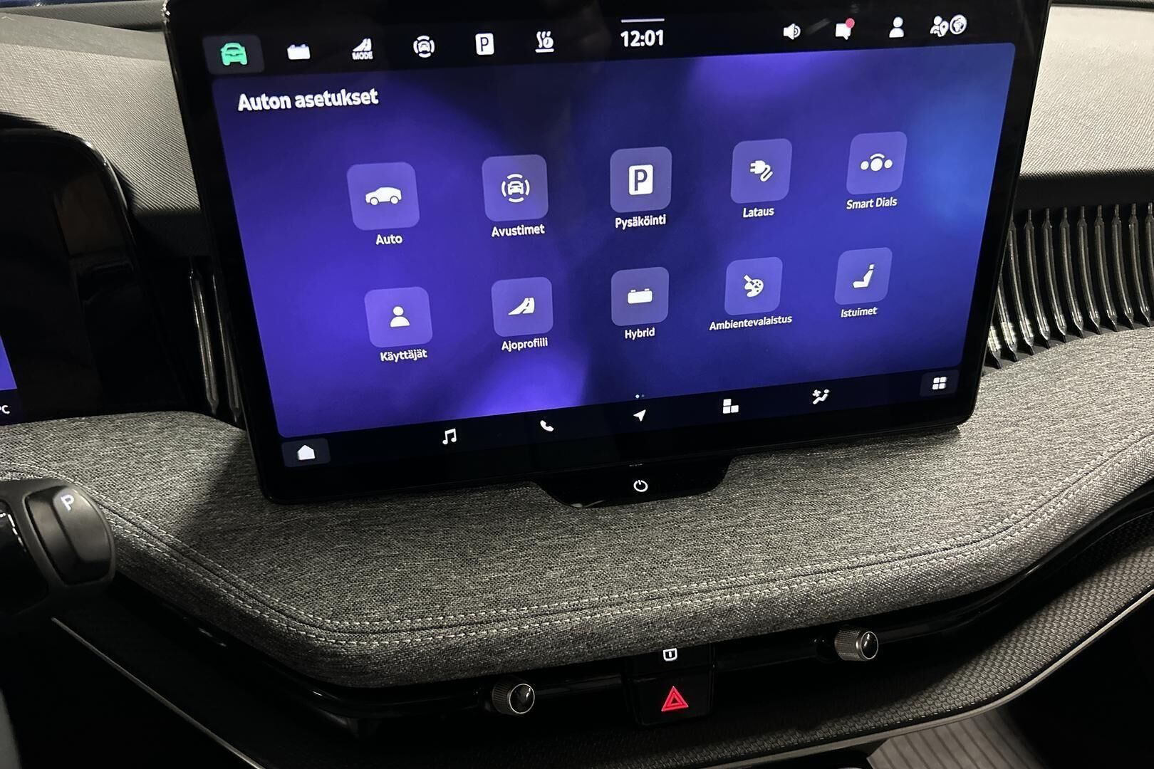 Skoda Superb iso kuva 15