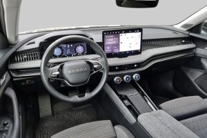 Skoda Superb esikatselu 2