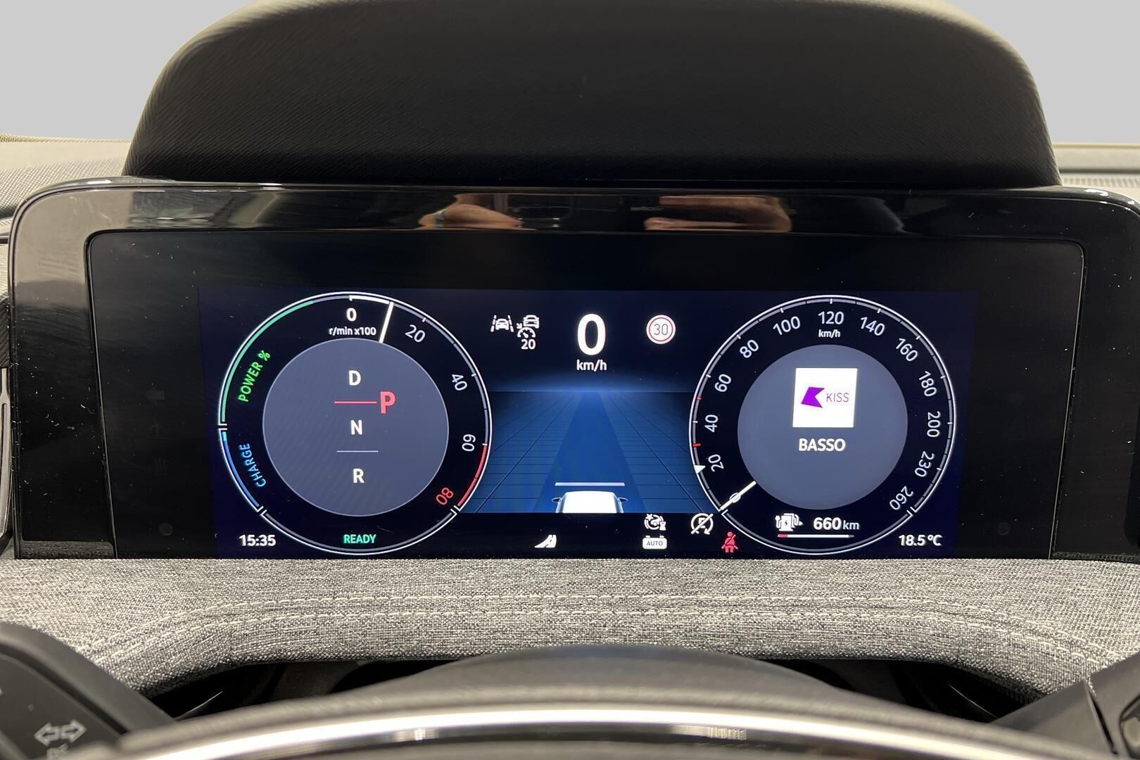 Skoda Superb iso kuva 17