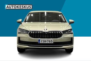 Skoda Superb esikatselu 2