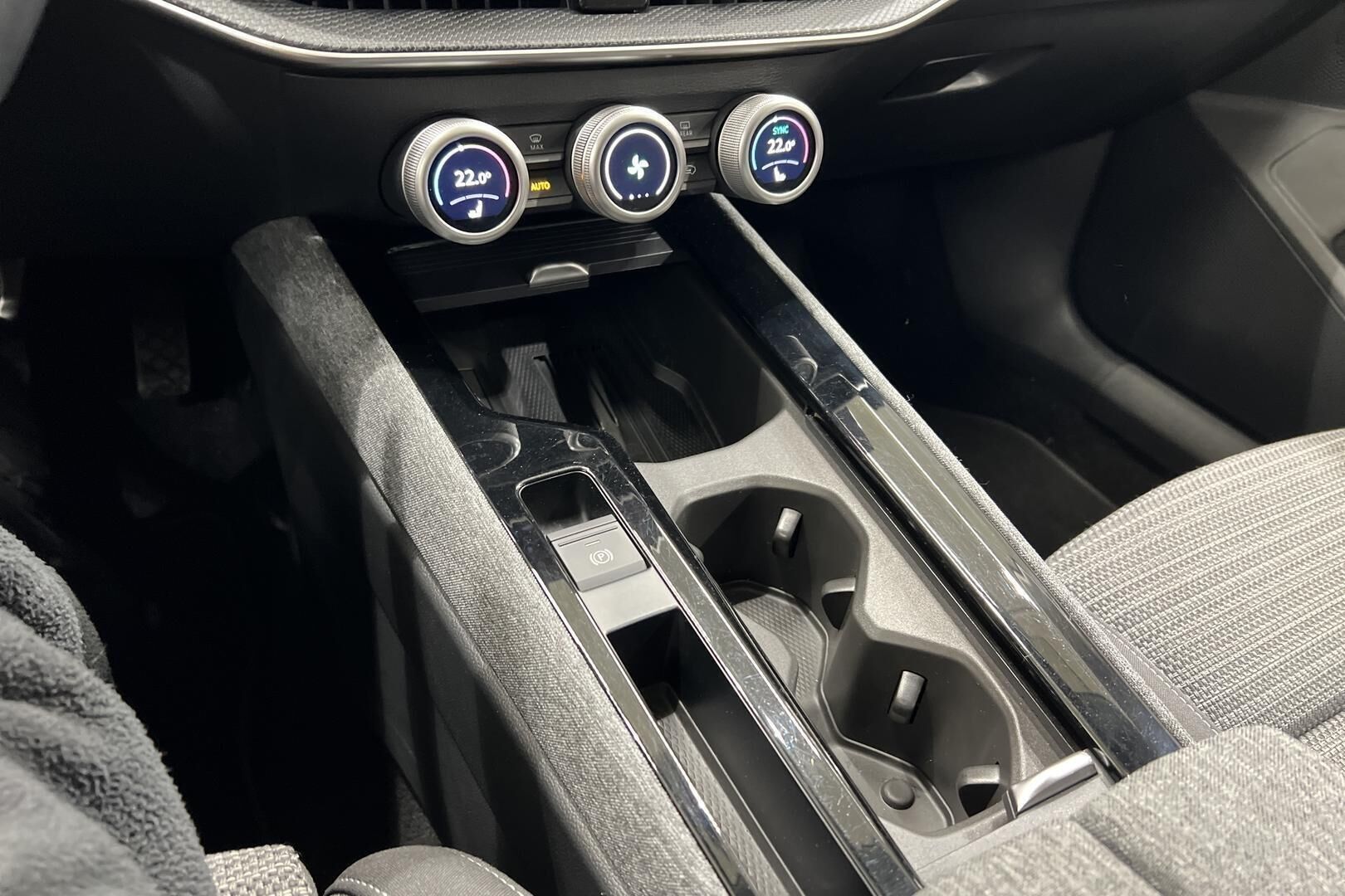 Skoda Superb iso kuva 43