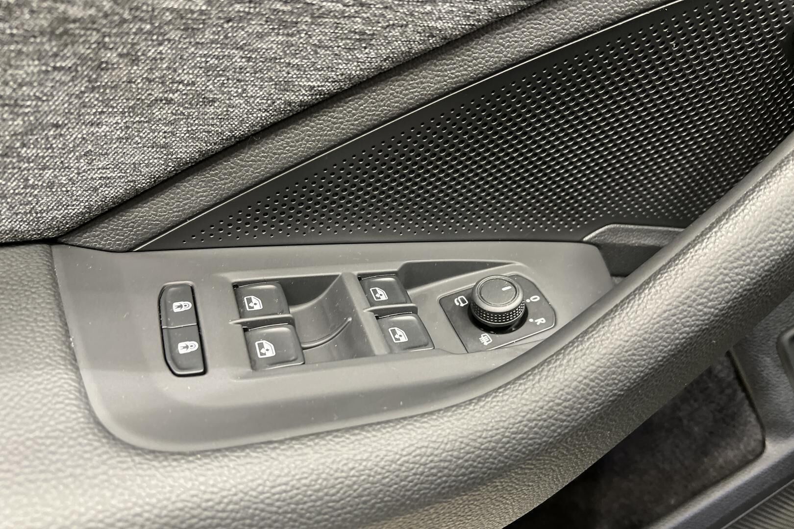 Skoda Superb iso kuva 50