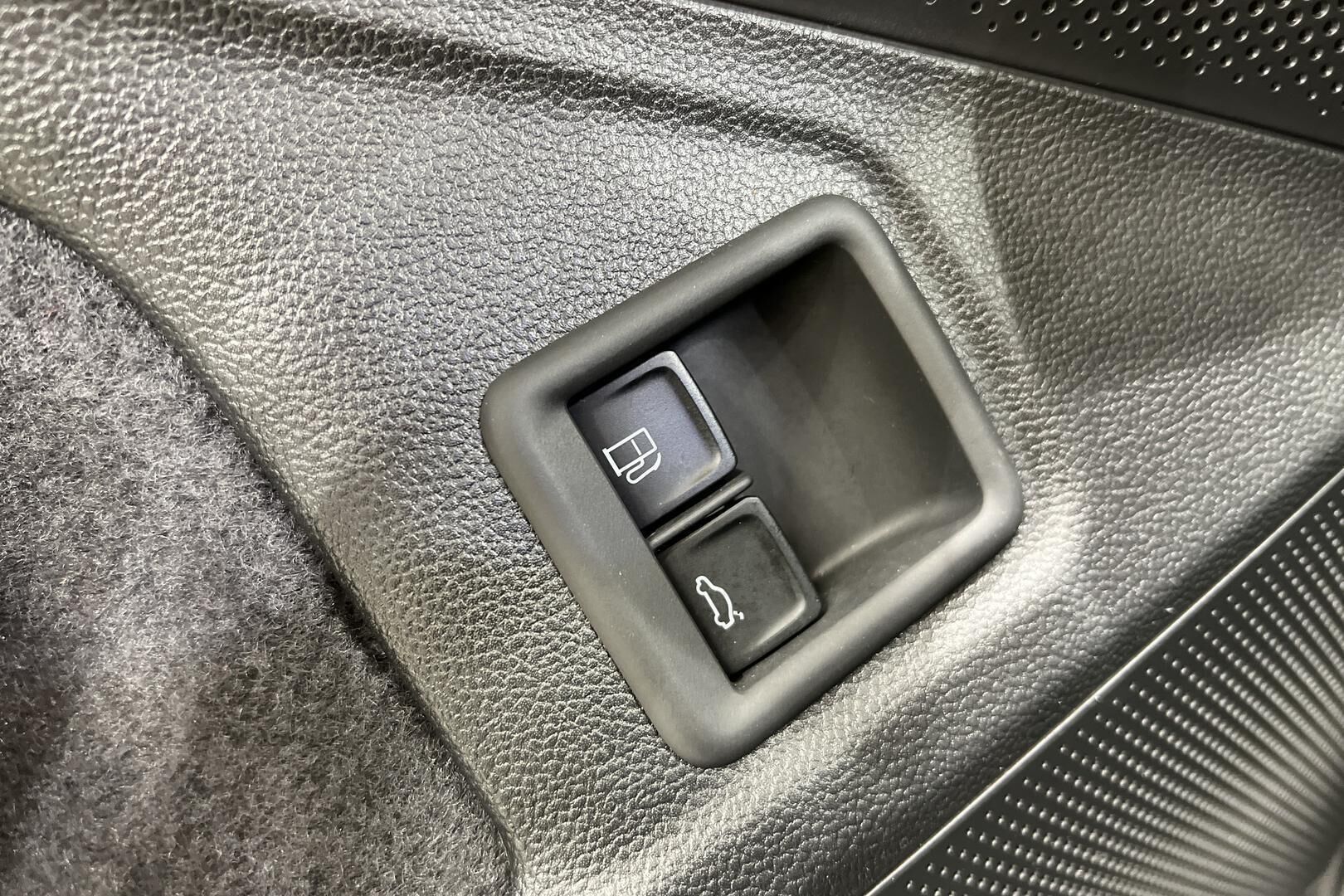 Skoda Superb iso kuva 51