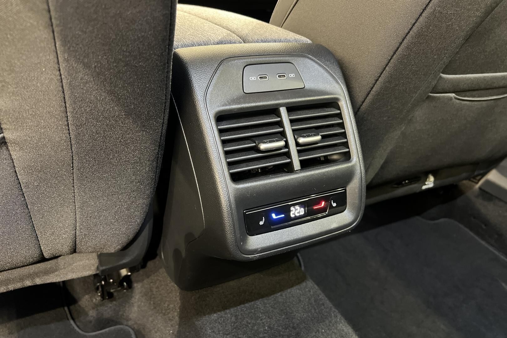 Skoda Superb iso kuva 53