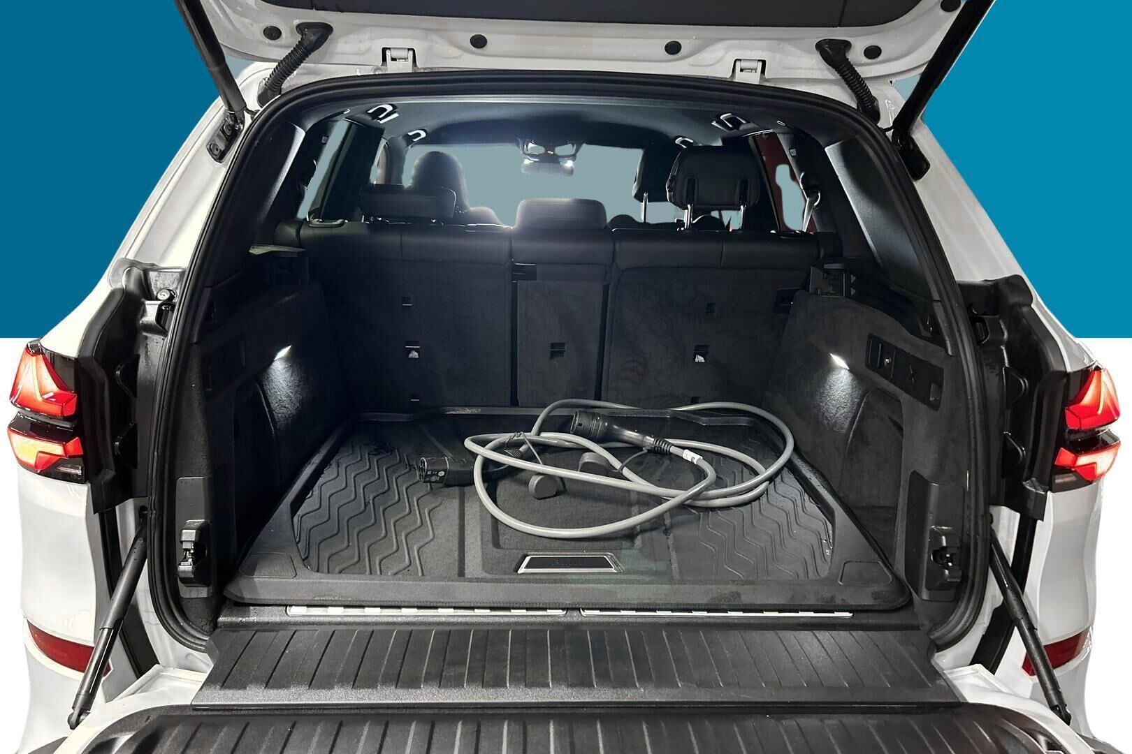BMW X5 iso kuva 11
