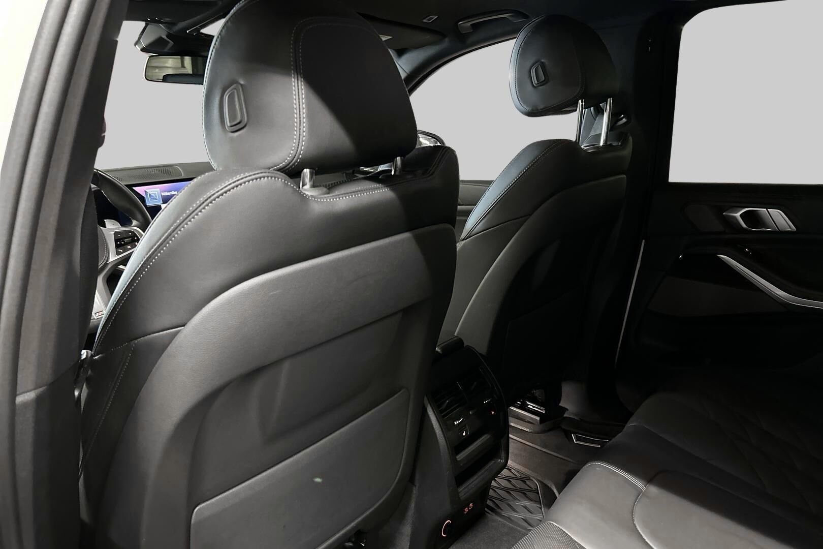 BMW X5 iso kuva 17