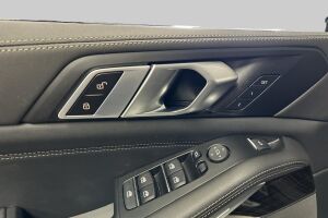BMW X5 esikatselu 20