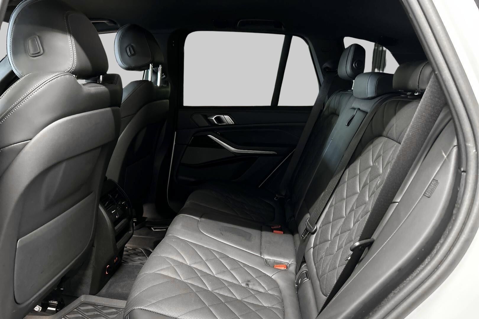 BMW X5 iso kuva 9