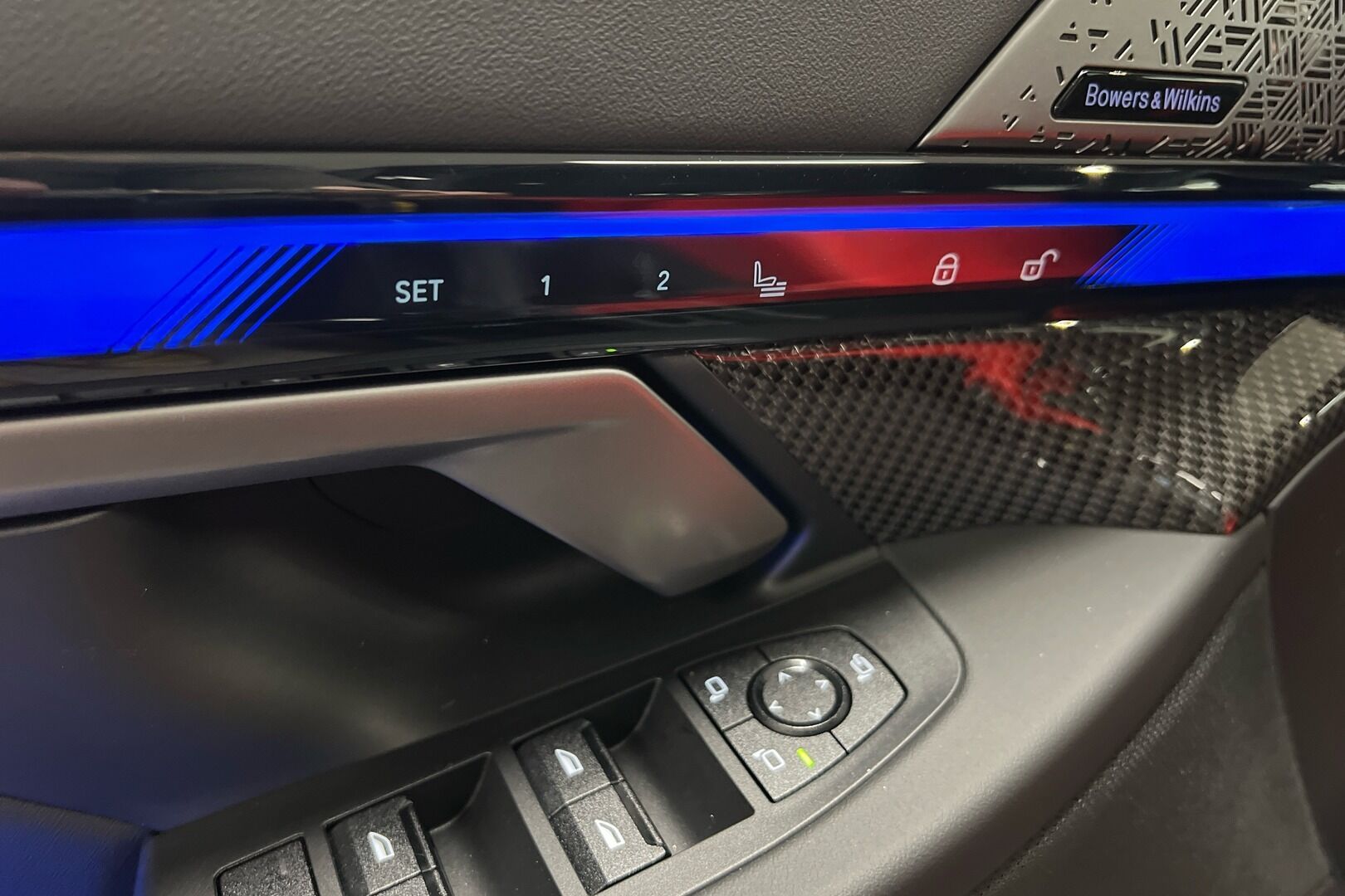 BMW M5 iso kuva 14