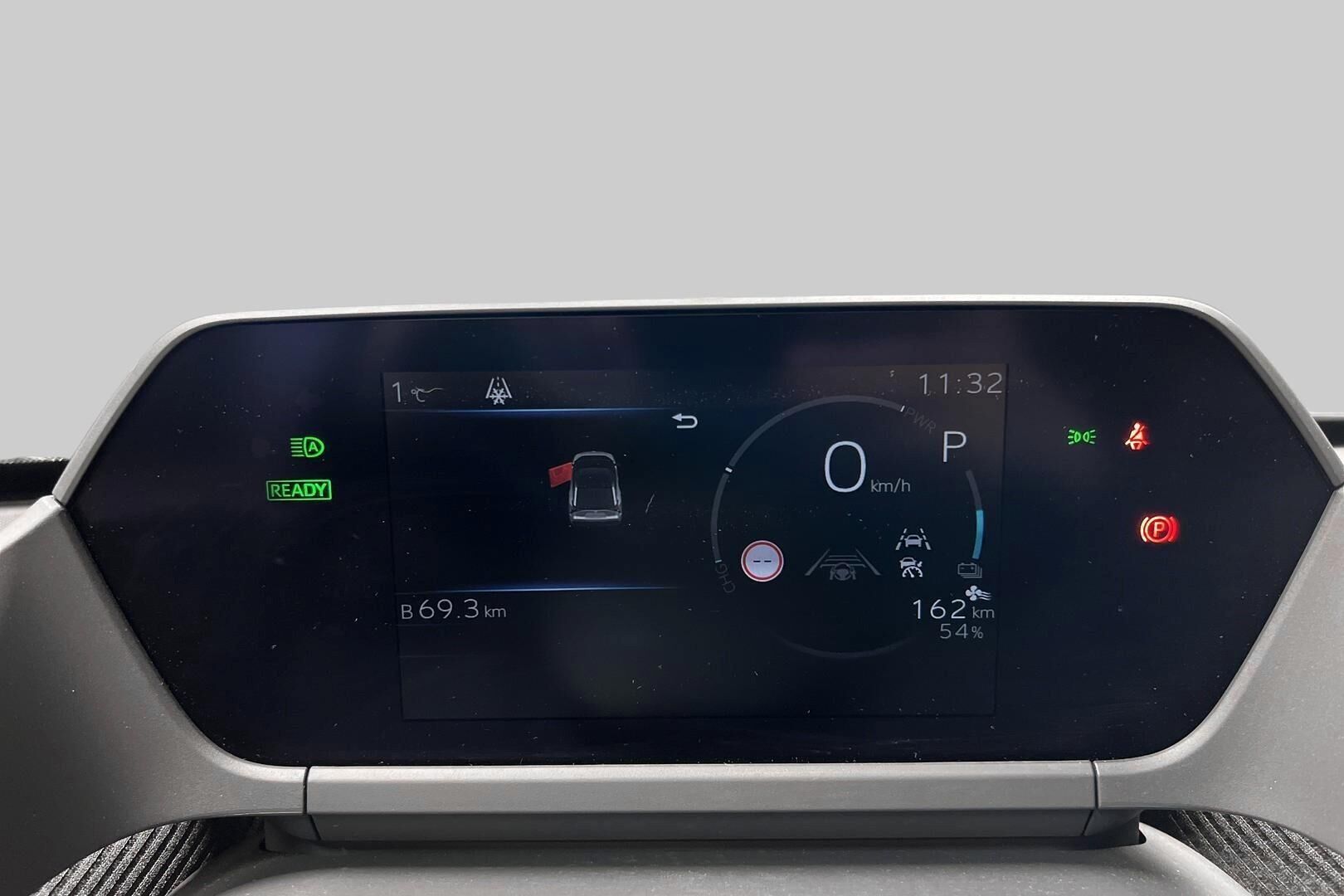 Toyota bZ4X iso kuva 13