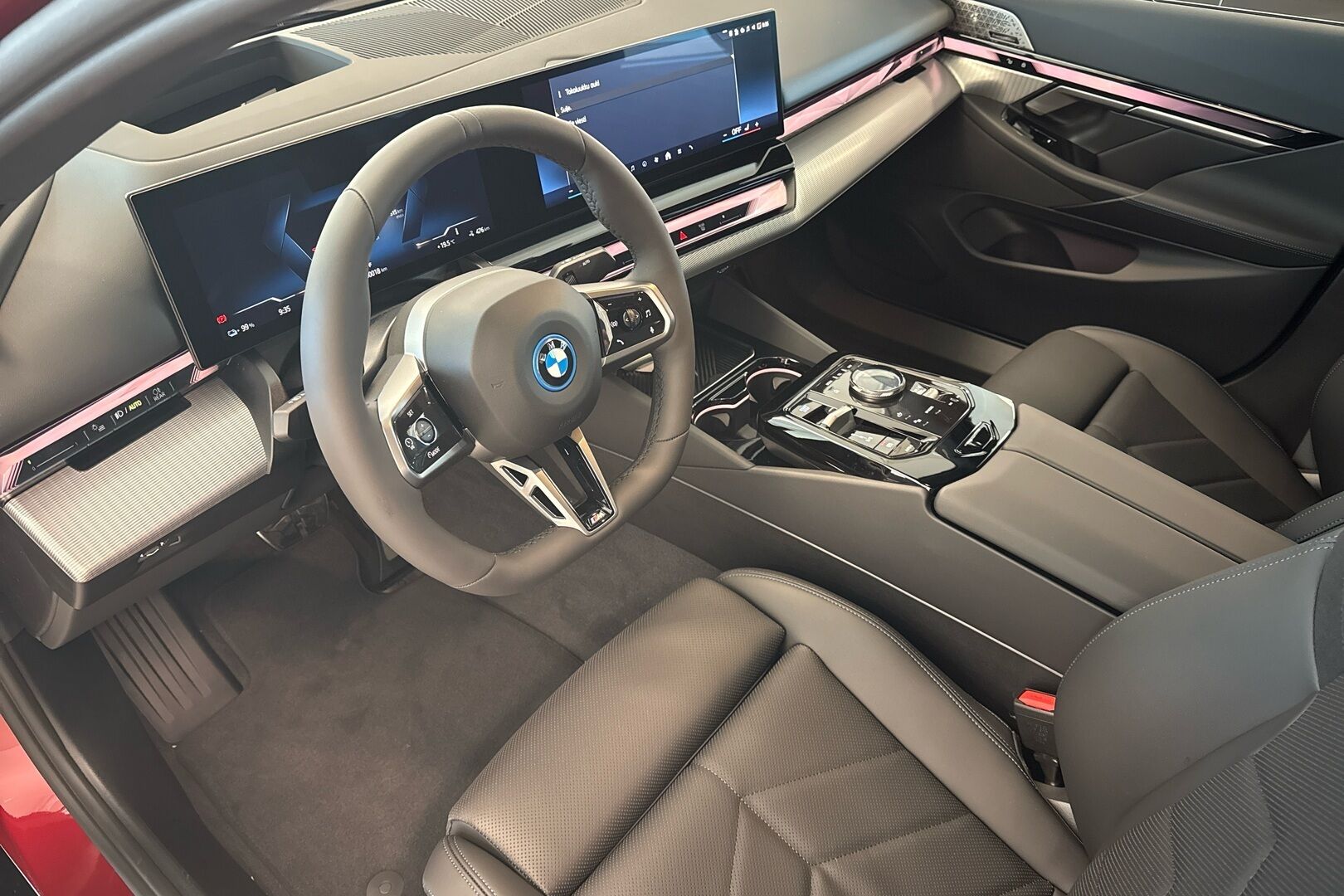 BMW i5 iso kuva 6