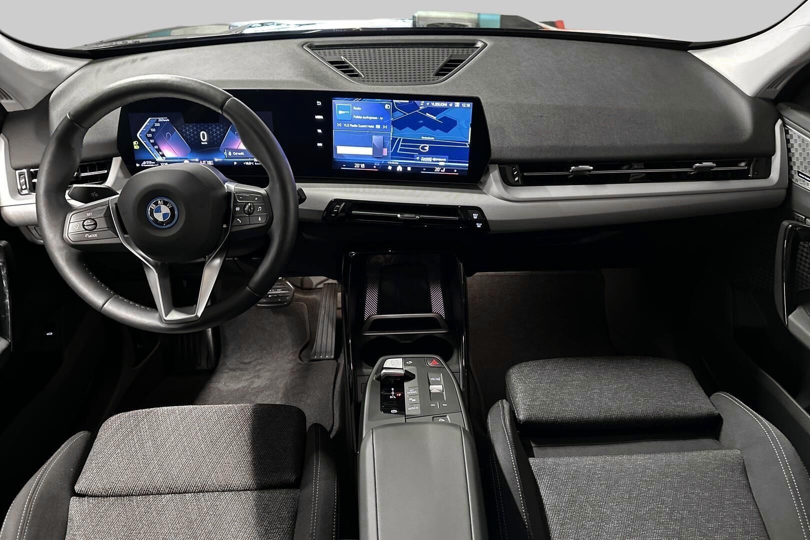 BMW X1 iso kuva 7