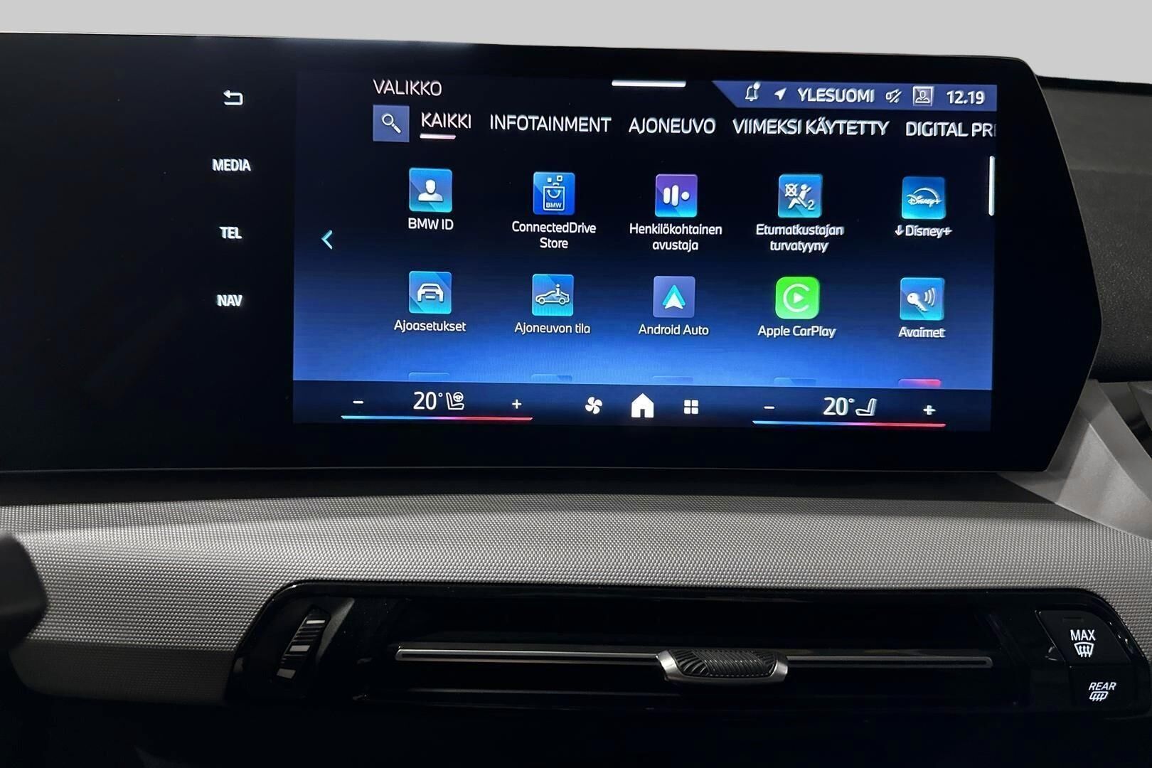 BMW X1 iso kuva 12
