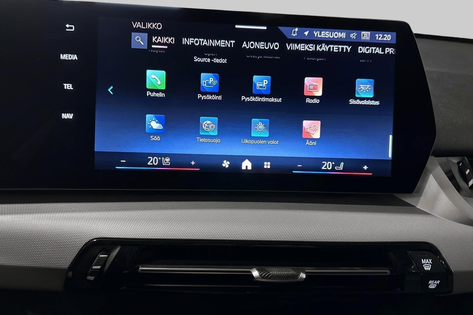 BMW X1 iso kuva 32