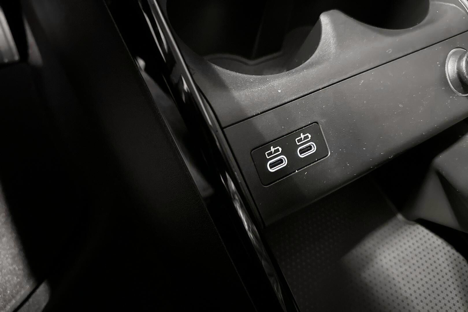 BMW X1 iso kuva 18