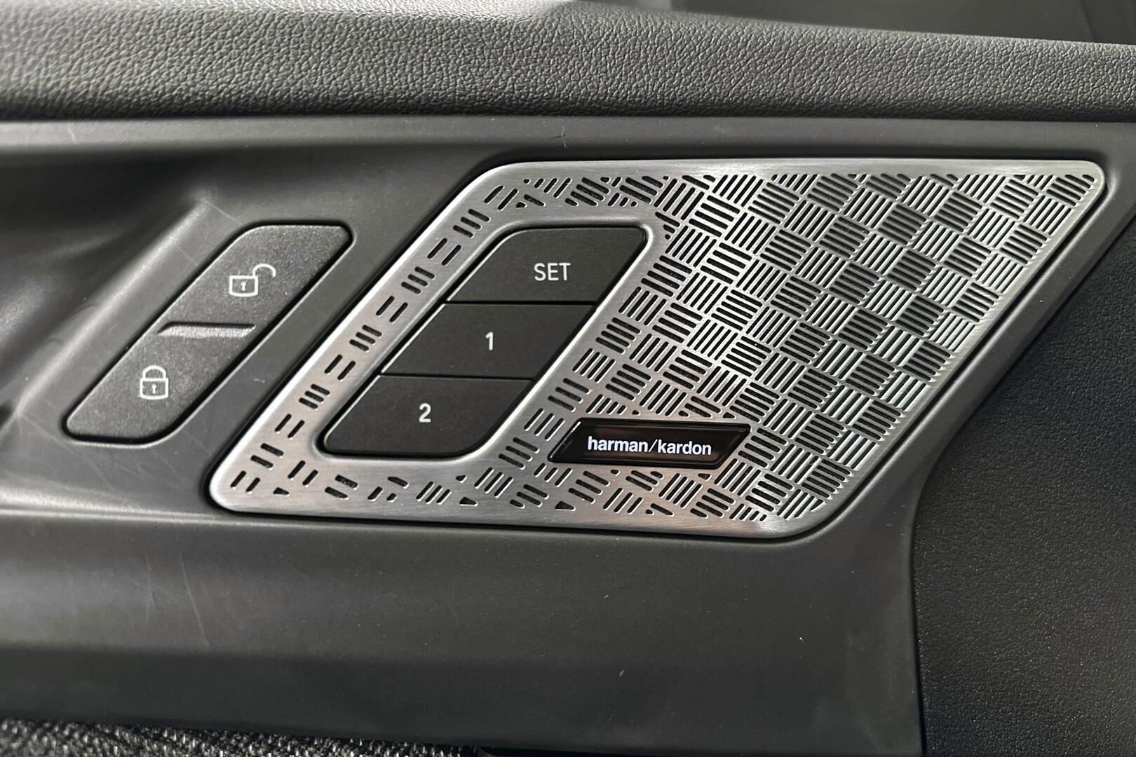 BMW X1 iso kuva 23