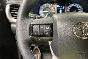 Toyota Hilux esikatselu 13