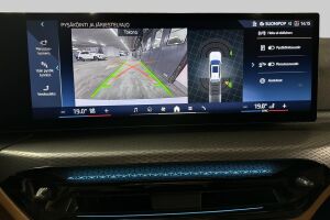 BMW 3-SARJA esikatselu 22