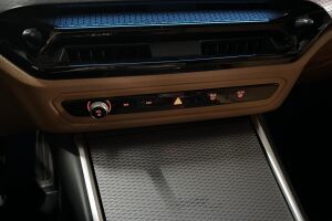 BMW 3-SARJA esikatselu 23