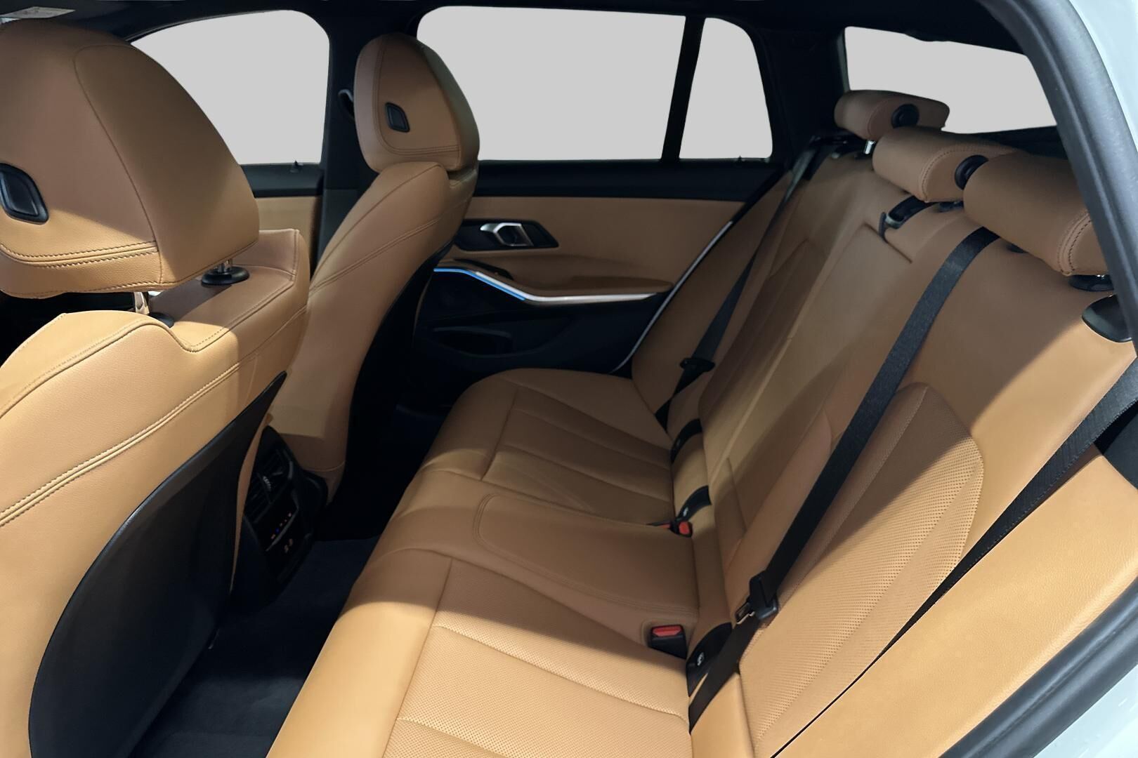 BMW 3-SARJA iso kuva 9