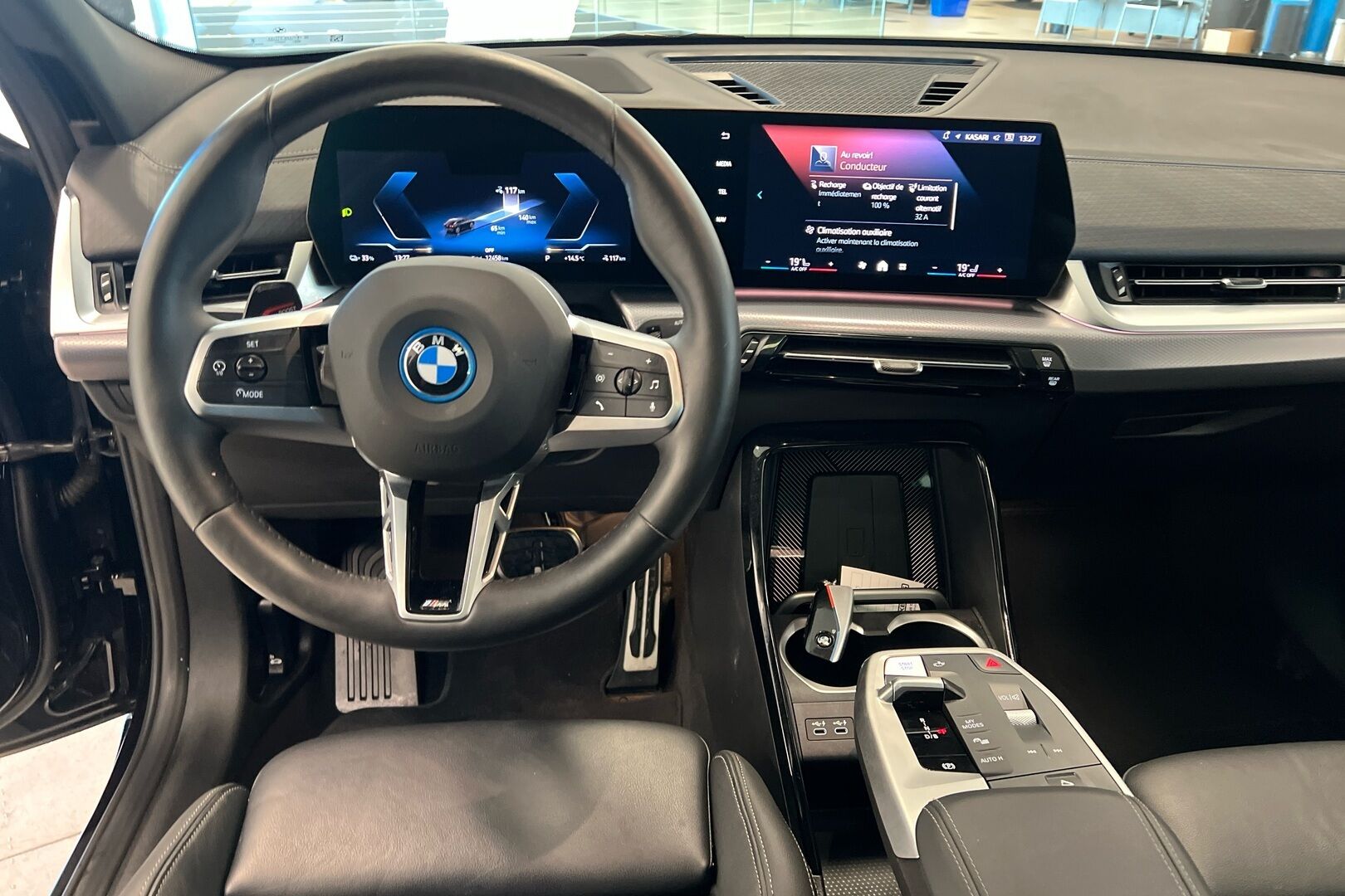 BMW IX2 iso kuva 21