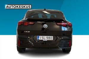 BMW IX2 esikatselu 3