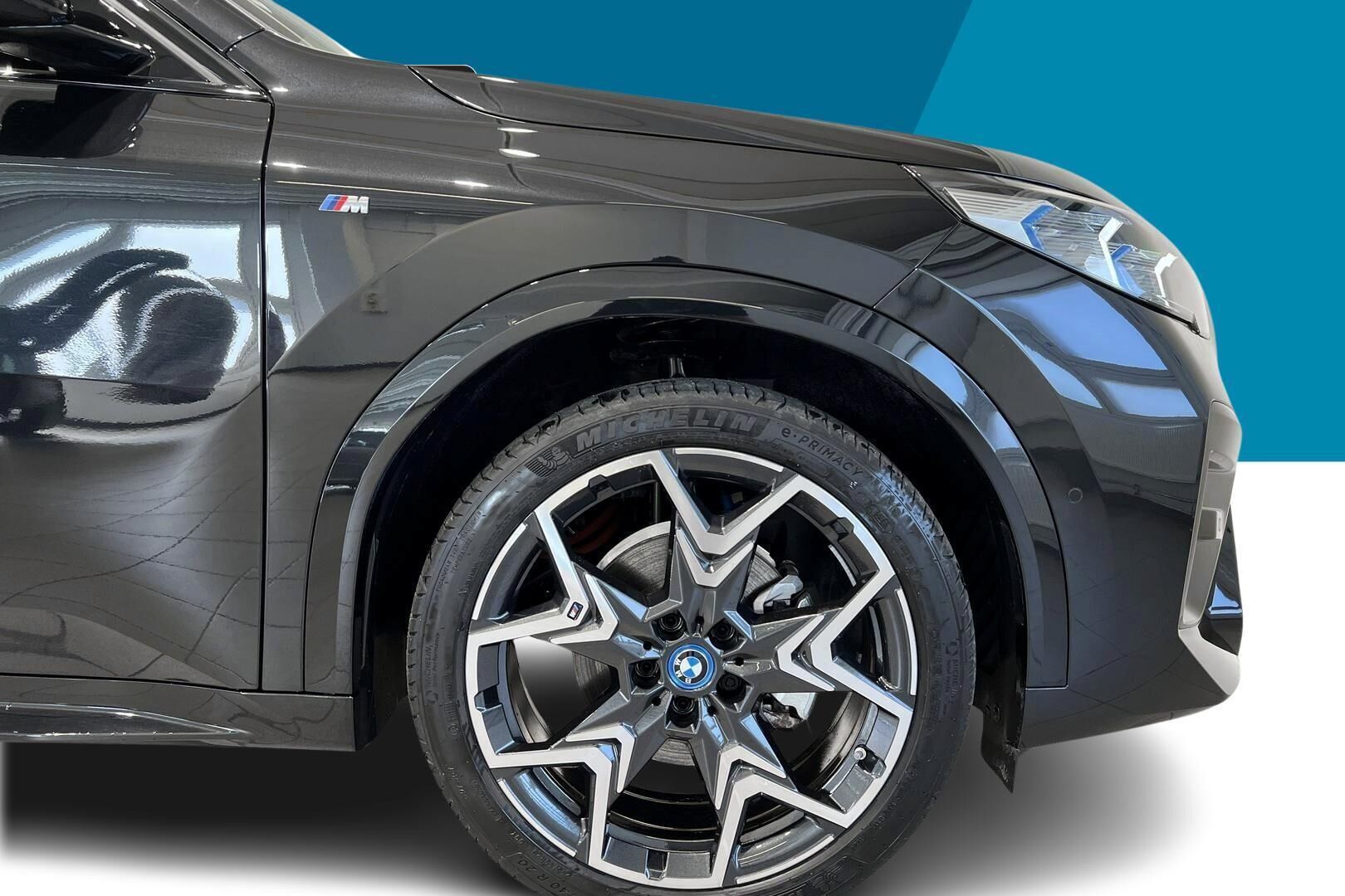 BMW IX2 iso kuva 13
