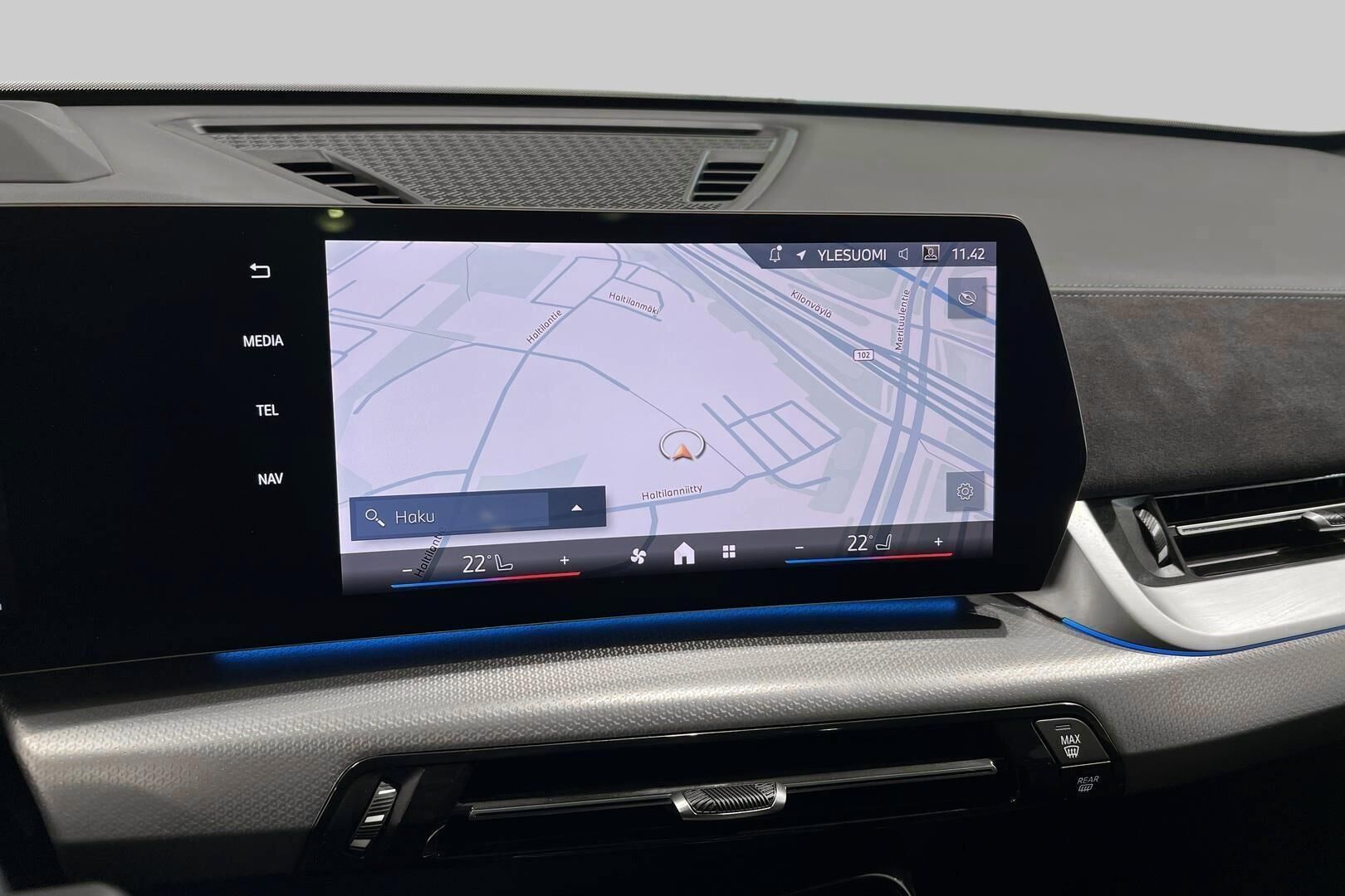 BMW IX2 iso kuva 15