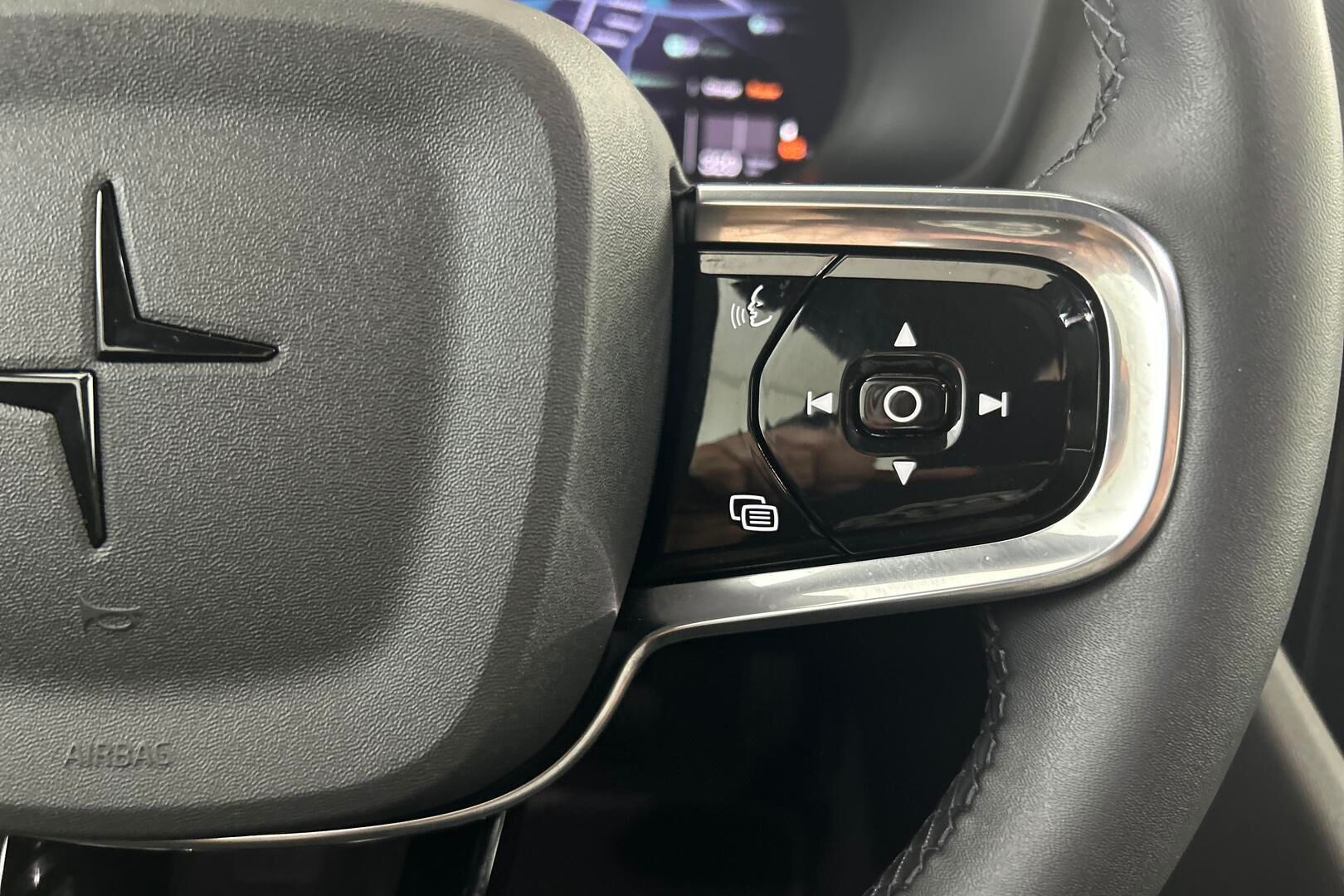 POLESTAR 2 iso kuva 21