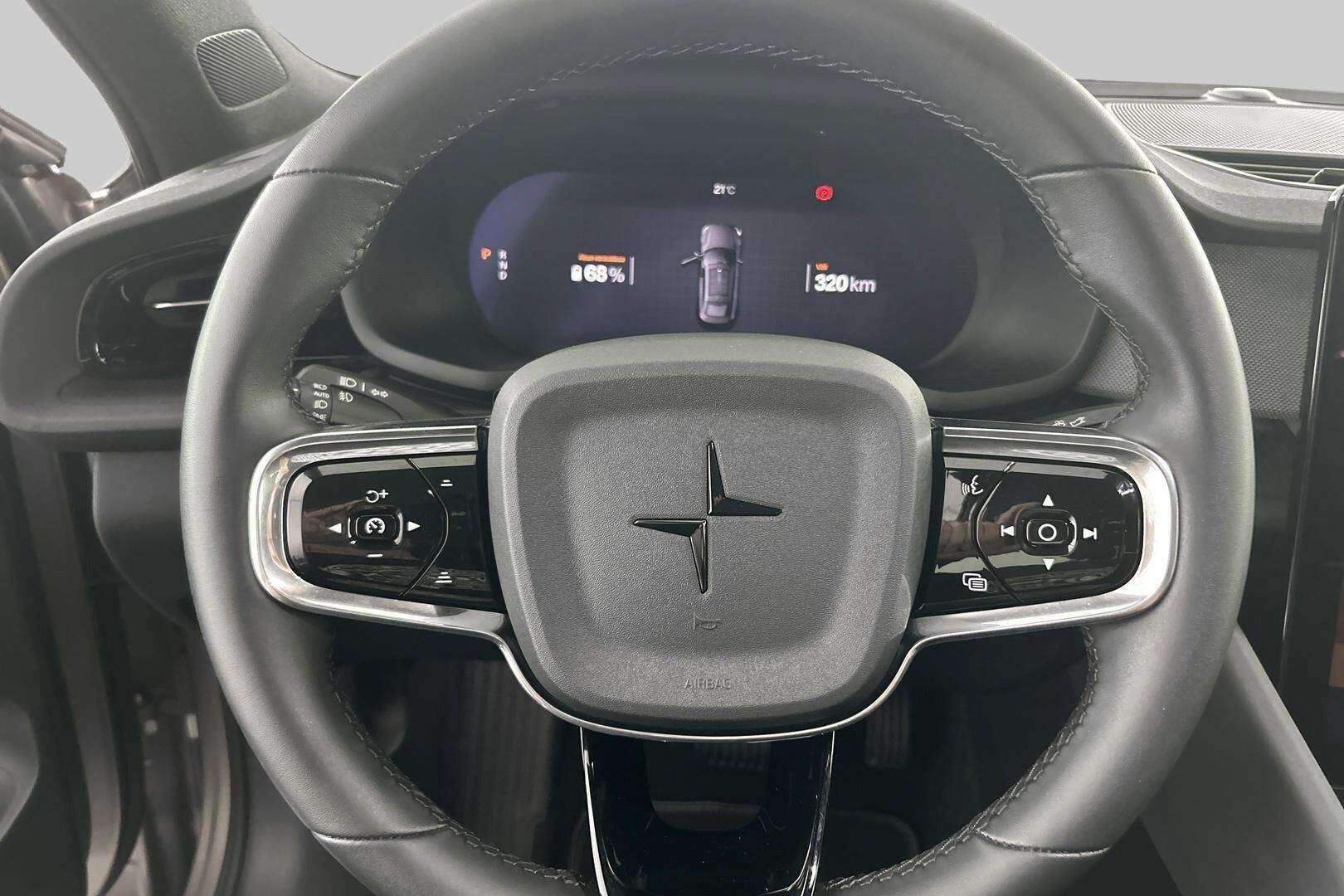 POLESTAR 2 iso kuva 23