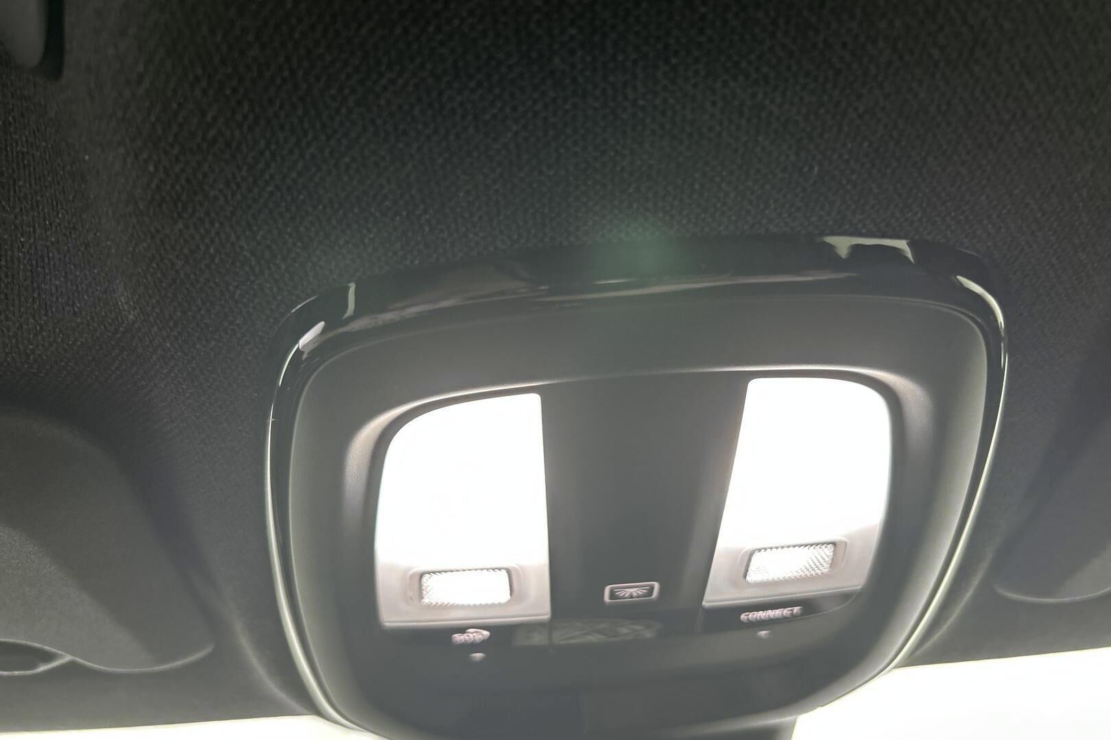 POLESTAR 2 iso kuva 24