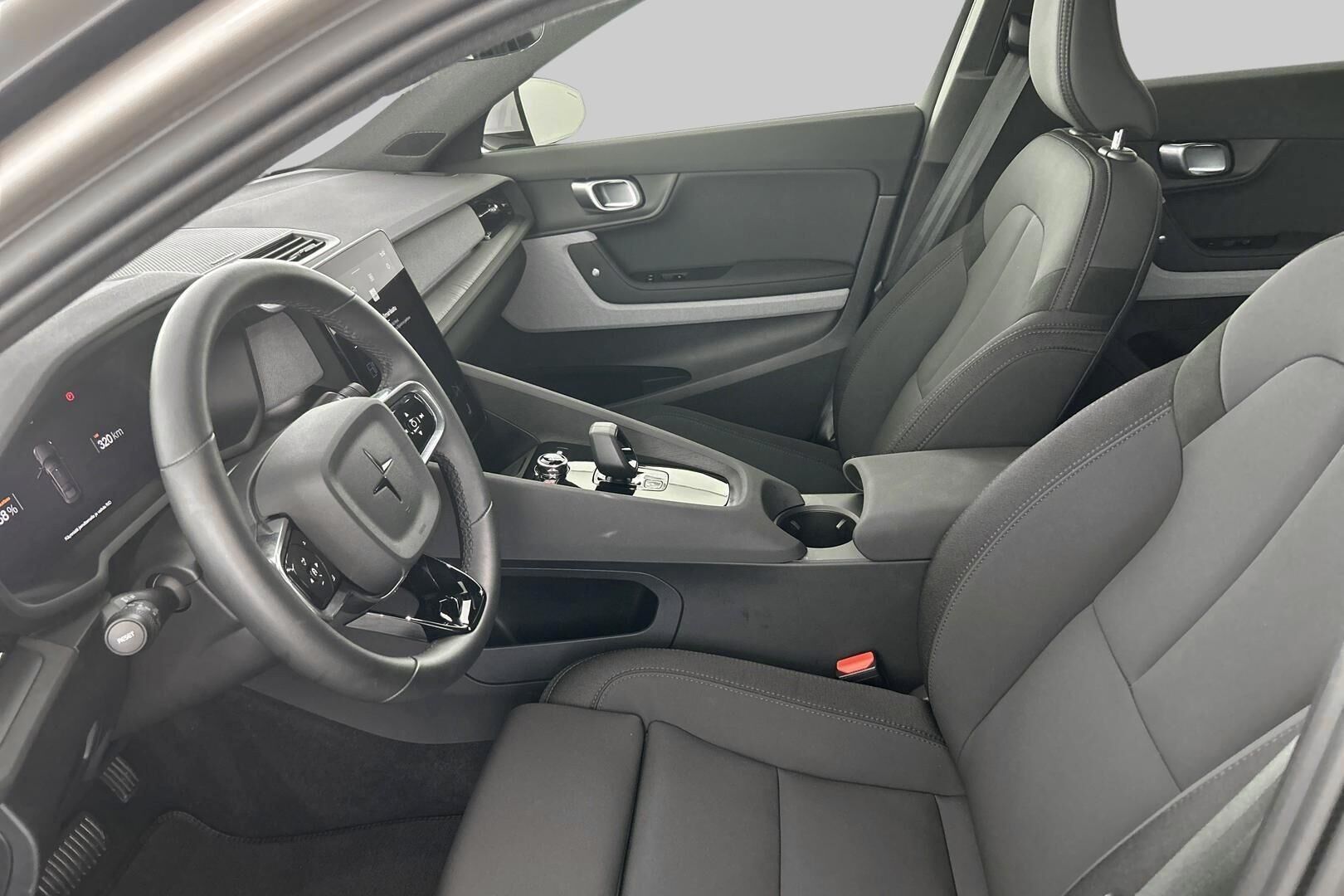 POLESTAR 2 iso kuva 8