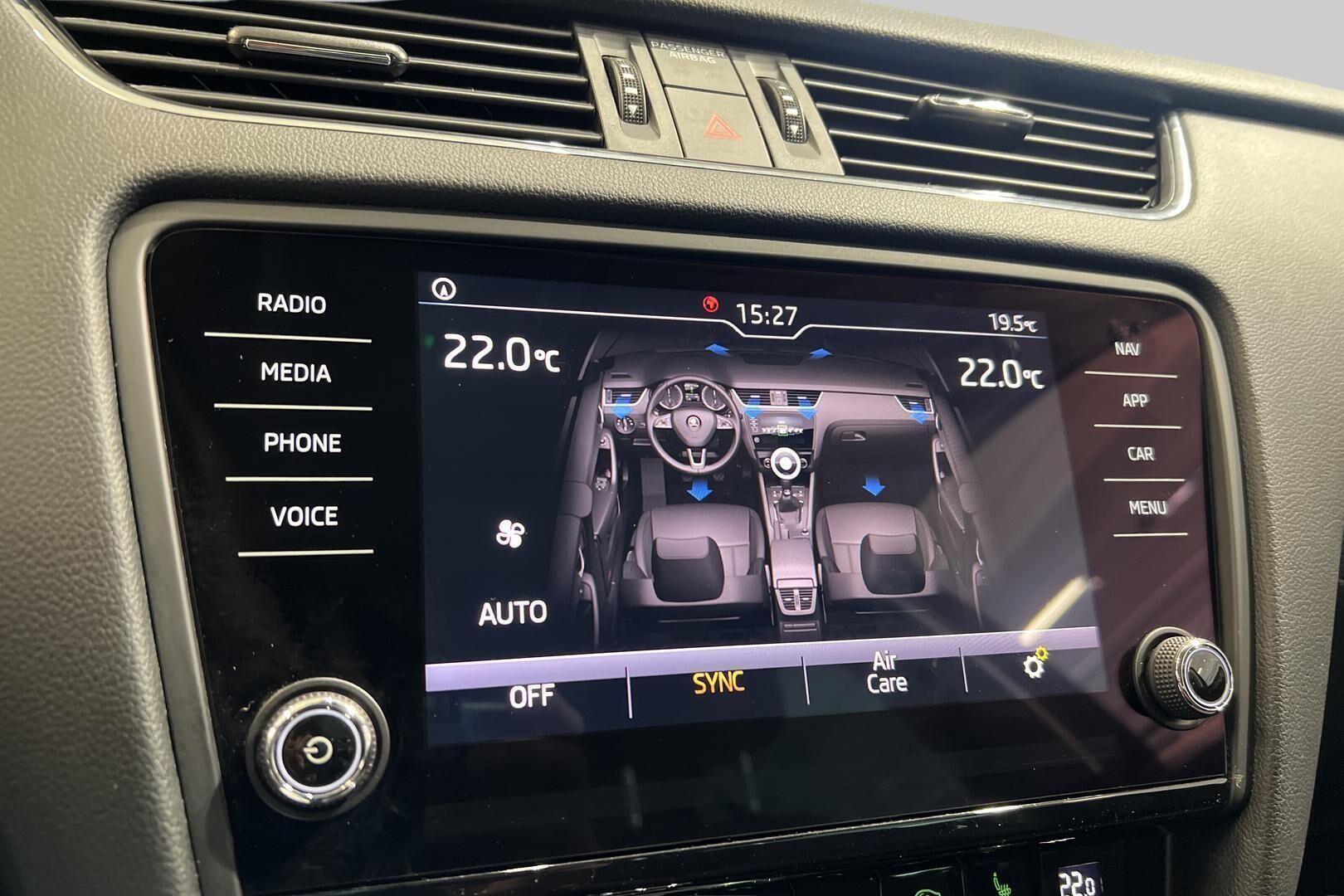 SKODA OCTAVIA iso kuva 18