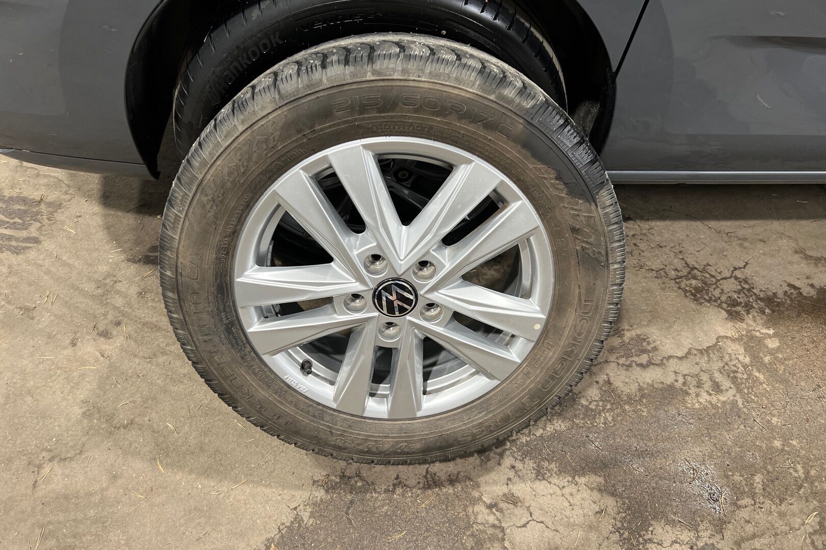 VOLKSWAGEN MULTIVAN iso kuva 17