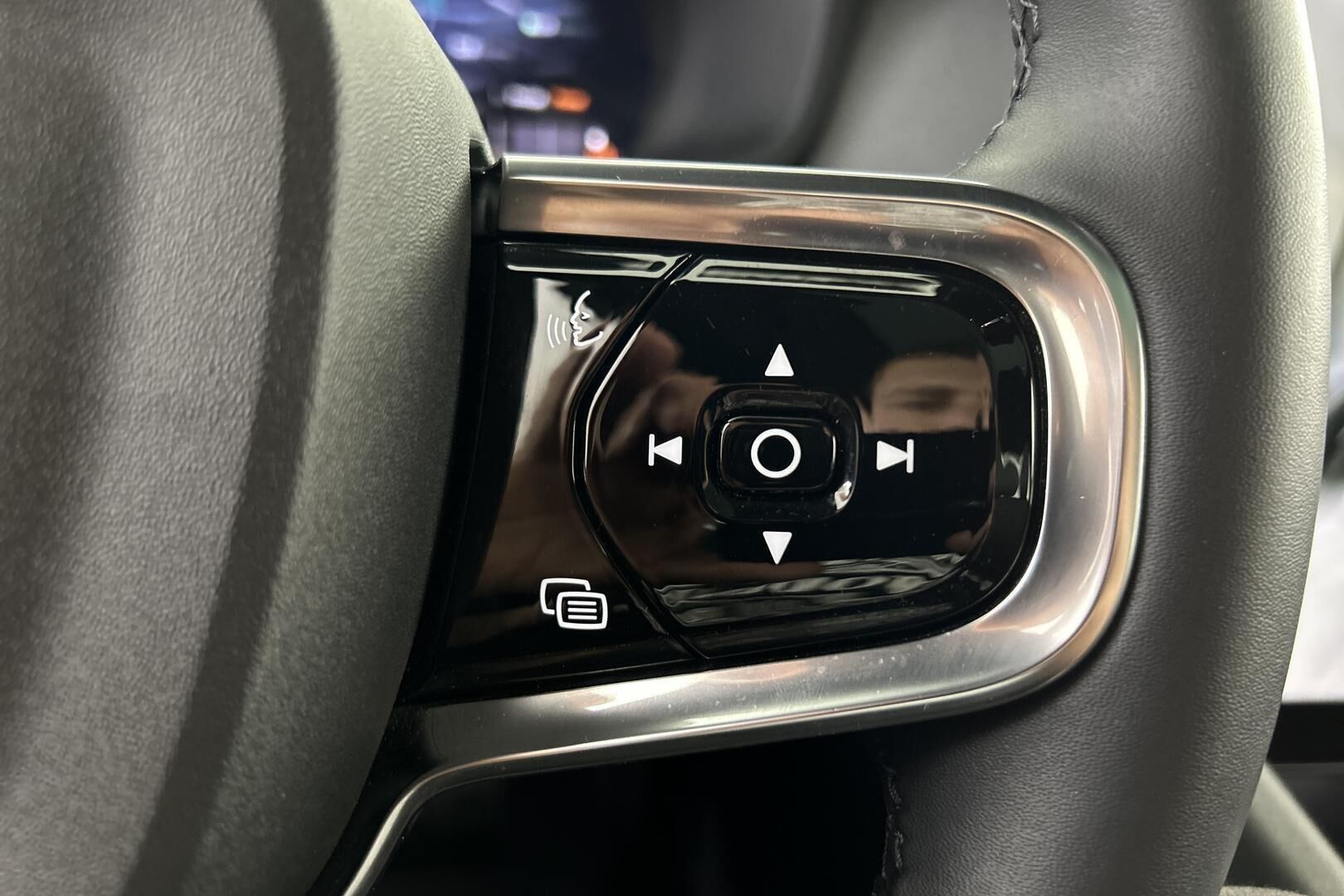 POLESTAR 2 iso kuva 18
