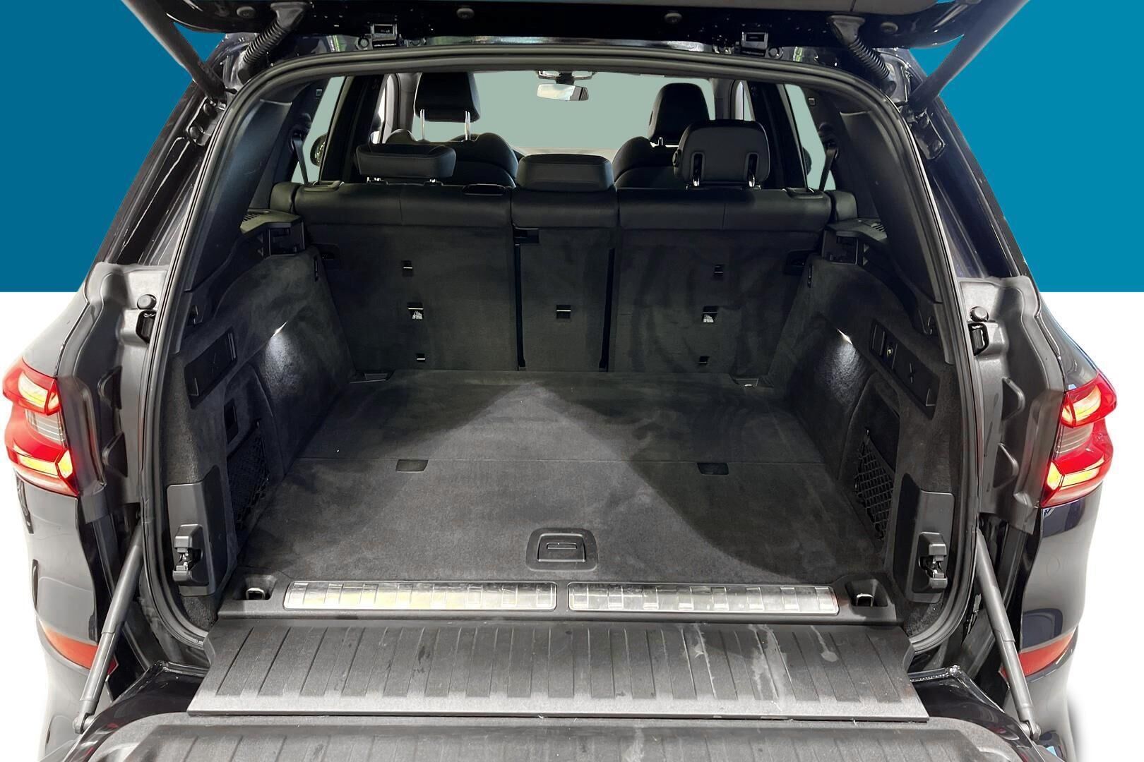 BMW X5 iso kuva 12