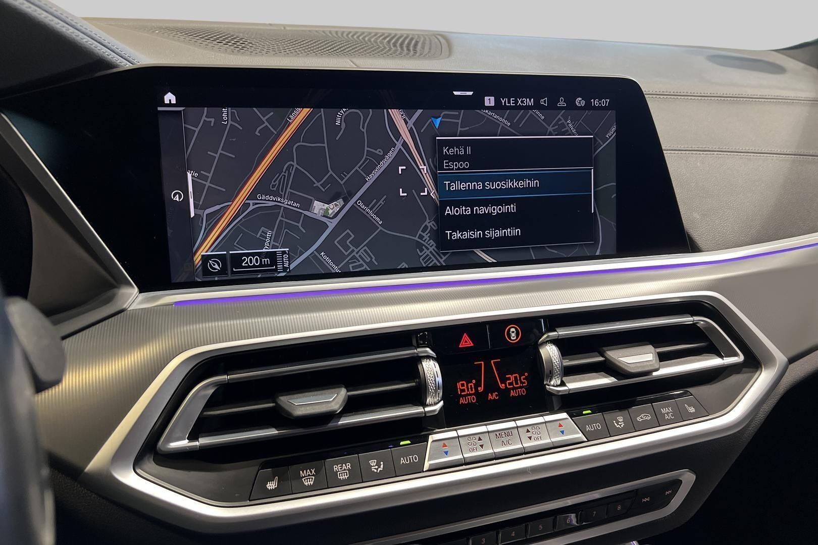 BMW X5 iso kuva 15