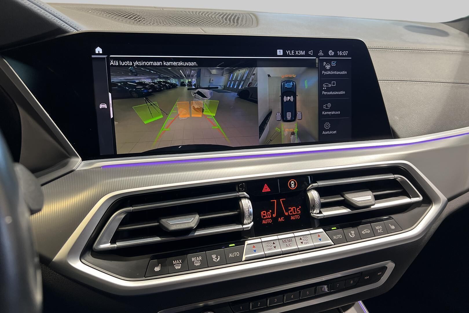 BMW X5 iso kuva 16