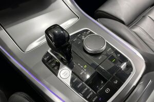 BMW X5 esikatselu 20