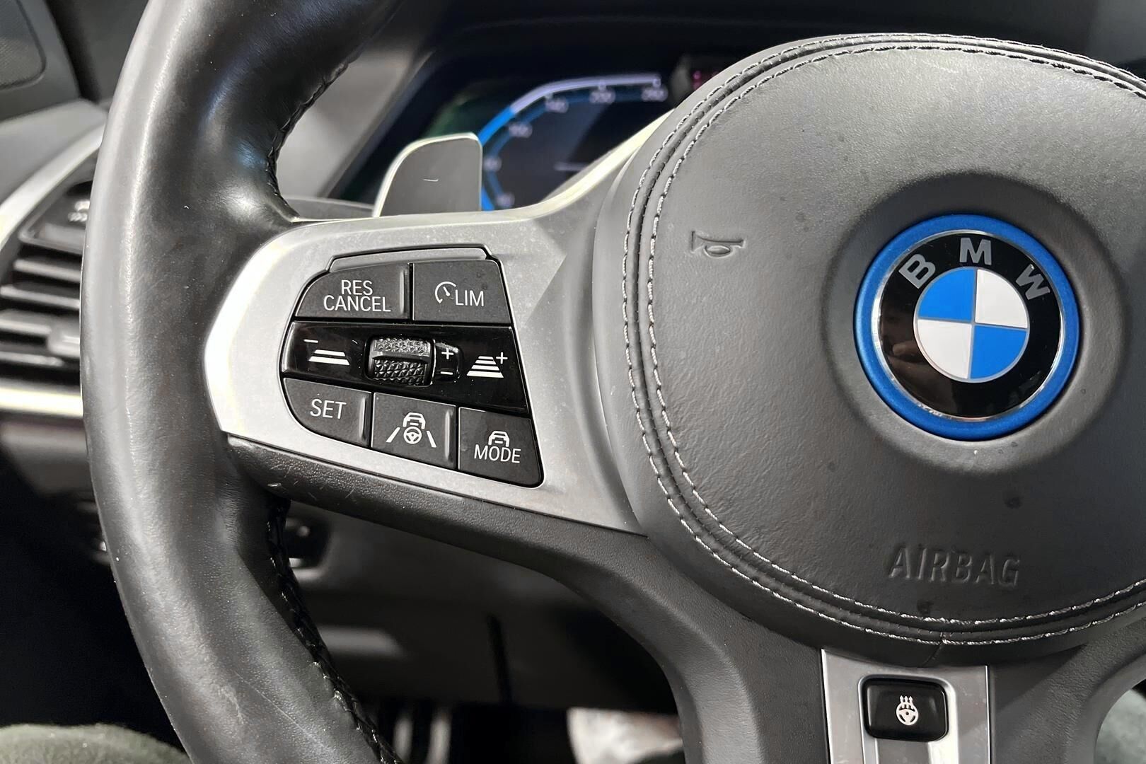 BMW X5 iso kuva 22
