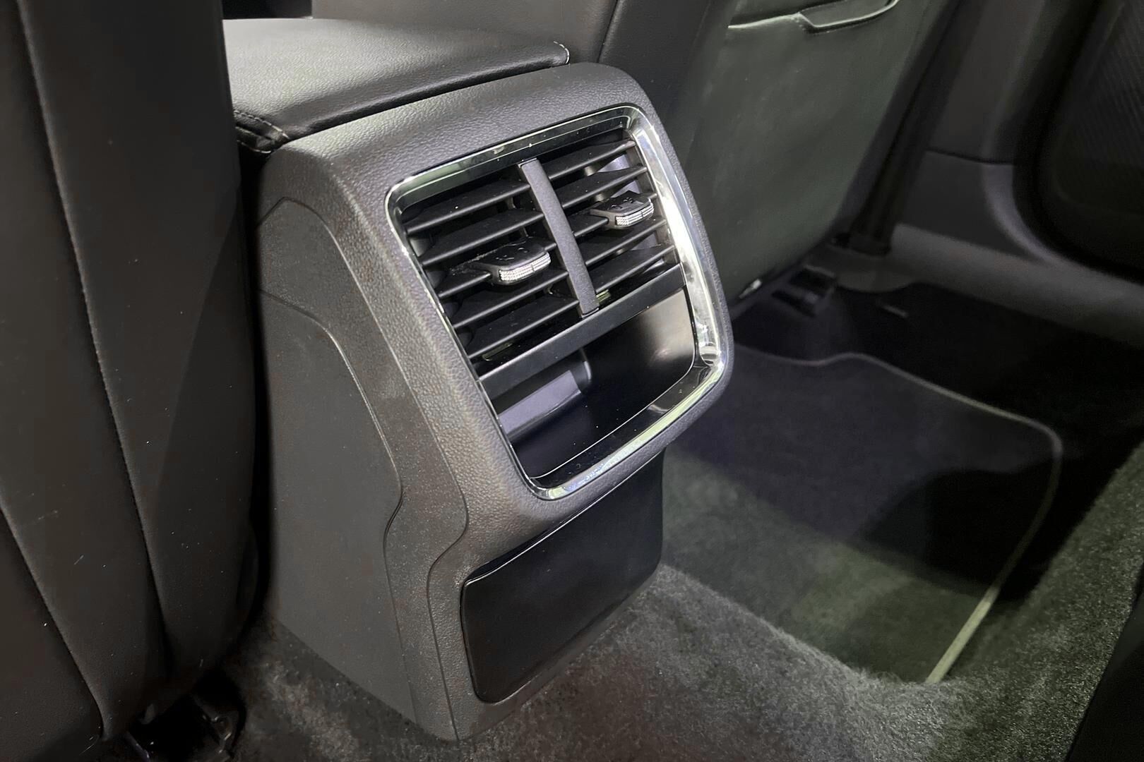 SKODA OCTAVIA iso kuva 36