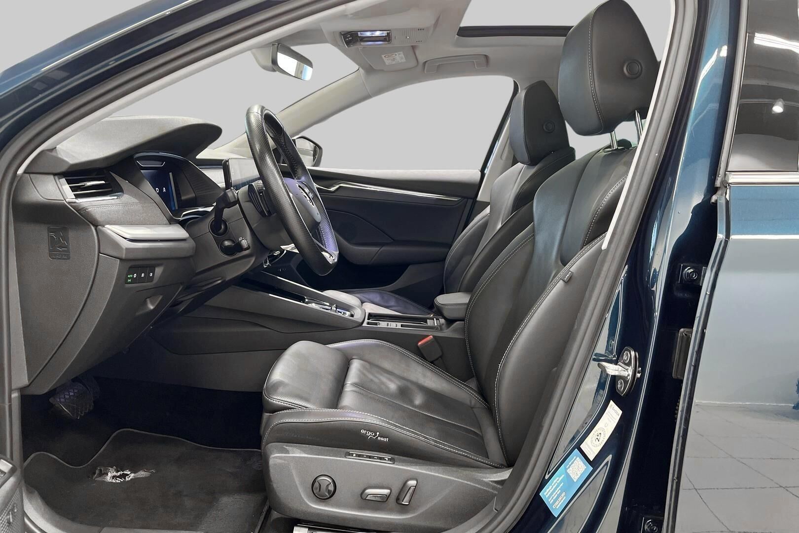 SKODA OCTAVIA iso kuva 9