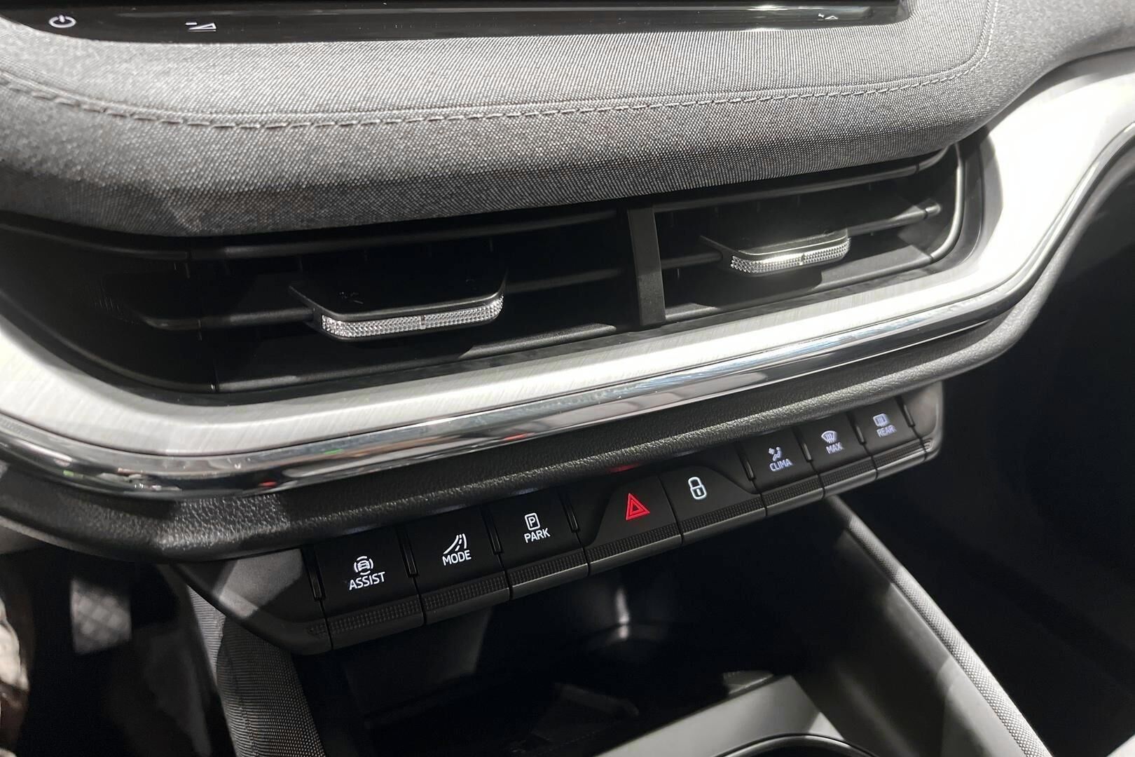 SKODA ENYAQ iso kuva 26