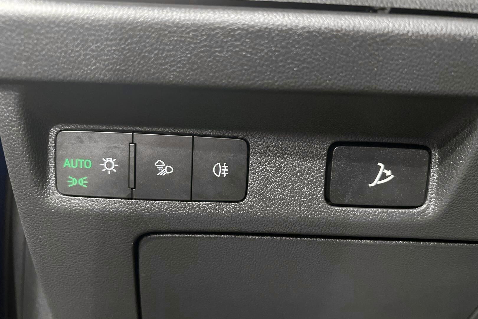 SKODA ENYAQ iso kuva 32