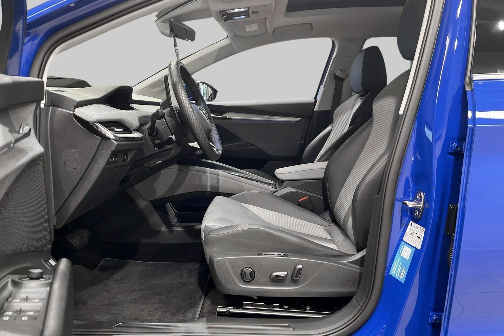 SKODA ENYAQ iso kuva 8