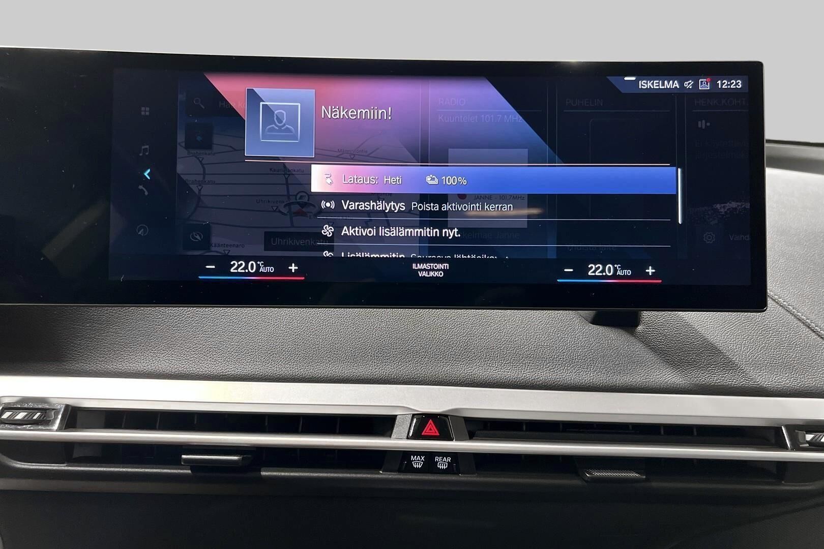 BMW IX iso kuva 9