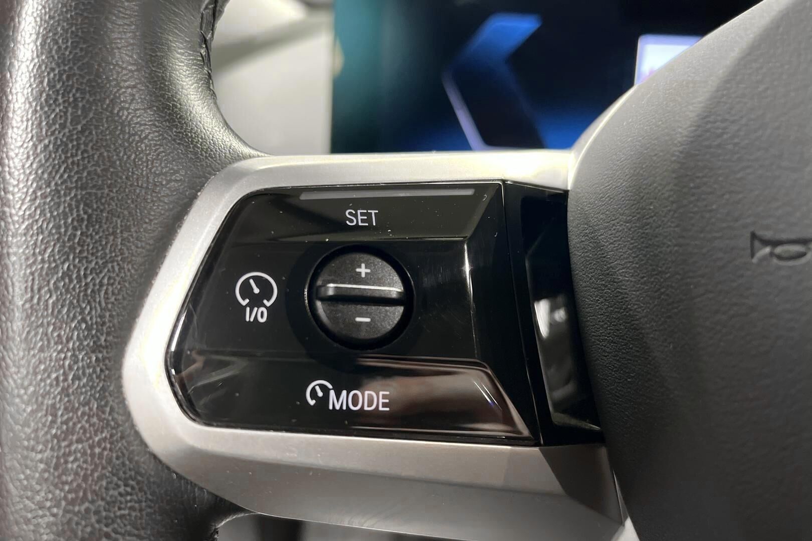 BMW IX iso kuva 11